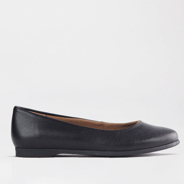Mary Jane Suede Flat In Brown - 13030