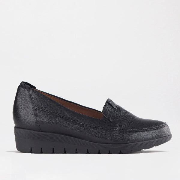 Mary Jane Suede Flat In Brown - 13020